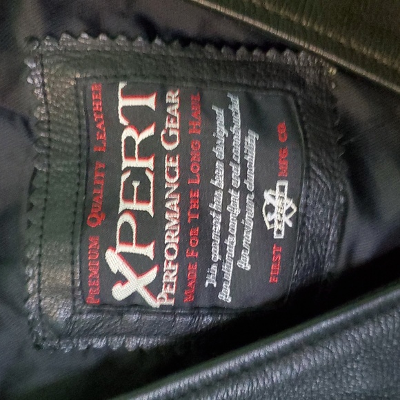 Vintage Black Leather Vest - Picture 5 of 13